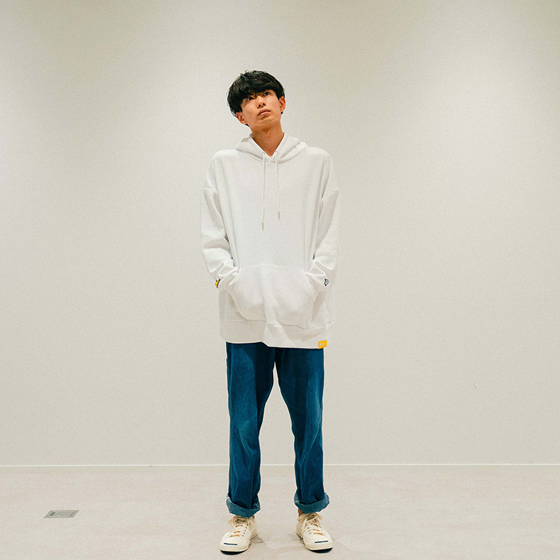 "怪獣とゴースト" HOODIE / WHITE