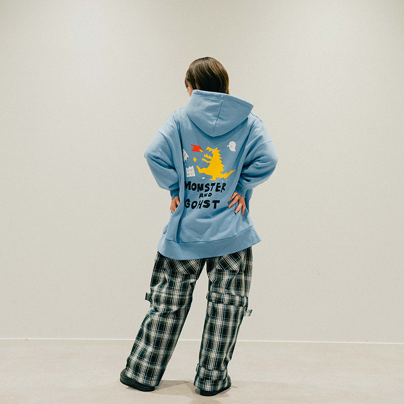 "怪獣とゴースト" HOODIE / LIGHT BLUE