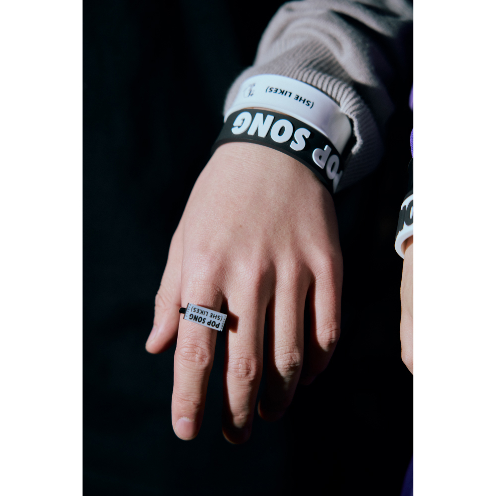 （SHE LIKES） POP SONG RUBBER BAND / WHITE